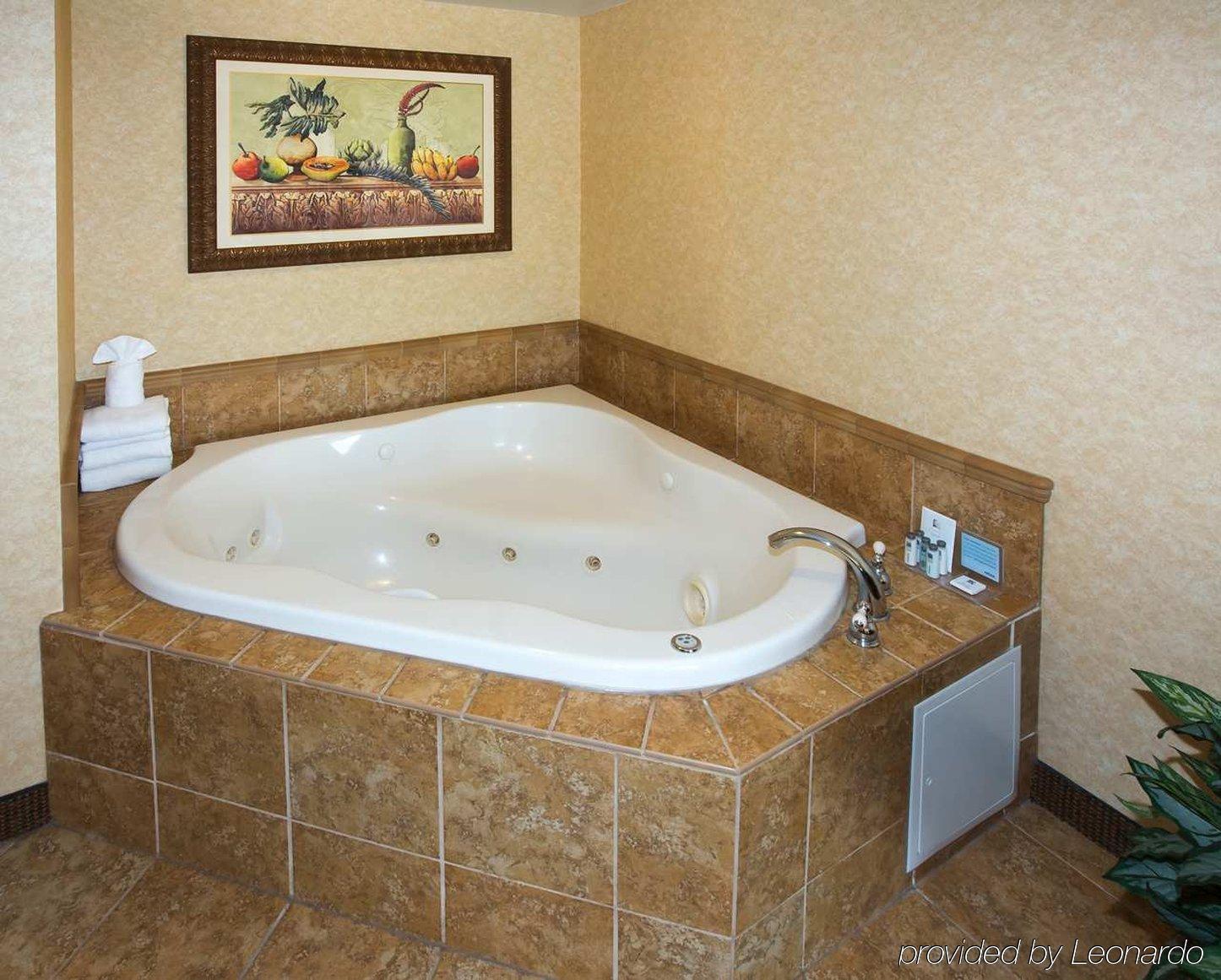 Hampton Inn Coventry-Warwick Area Pokoj fotografie